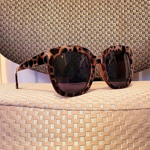 NWOT Torrid Tortoise Shell Sunglasses - Picture 6 of 7